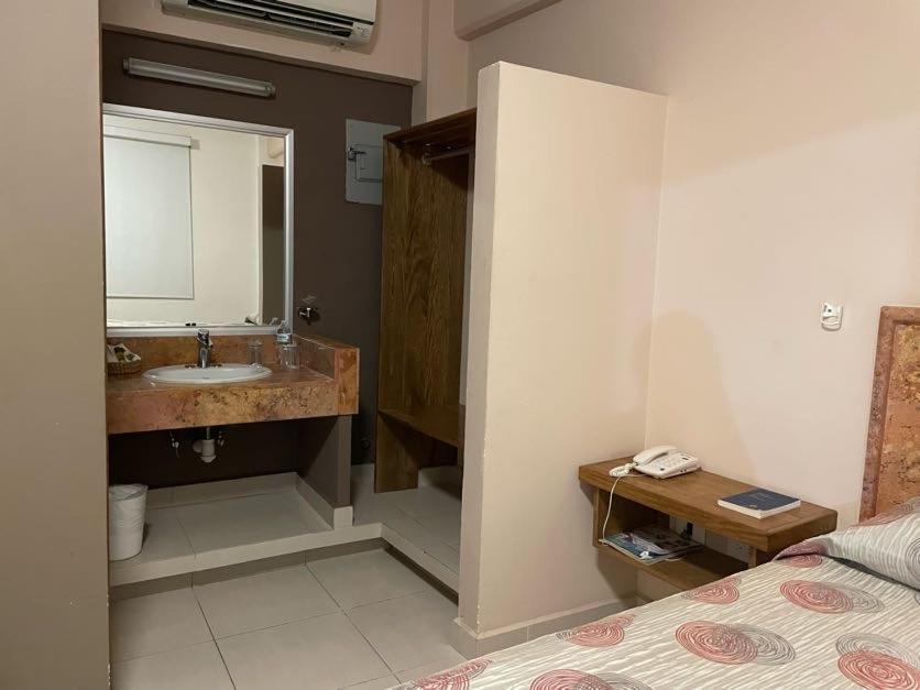 Hotel Santo Domingo Express Villahermosa Exterior photo