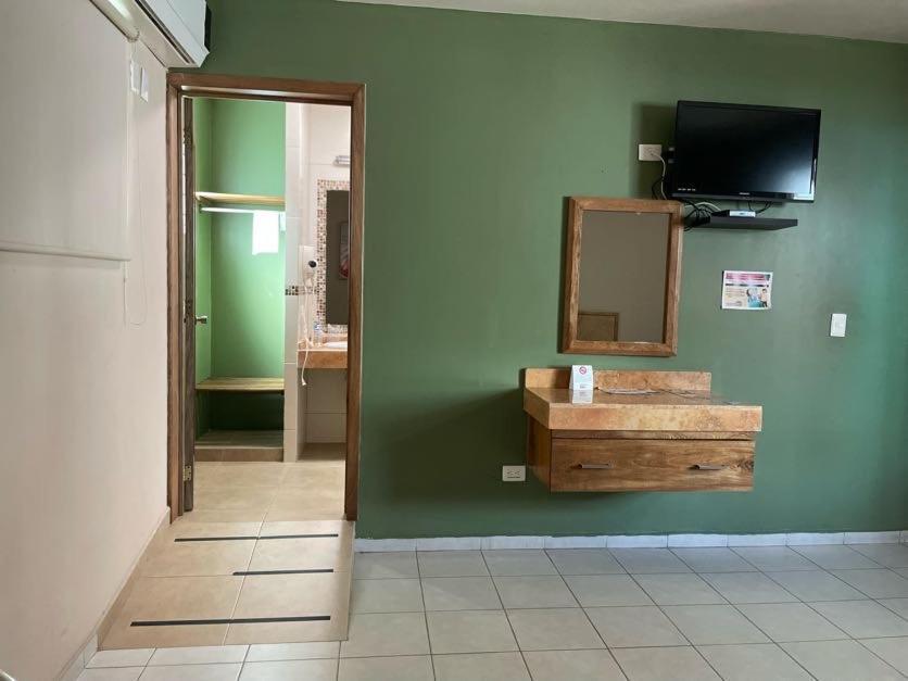 Hotel Santo Domingo Express Villahermosa Exterior photo